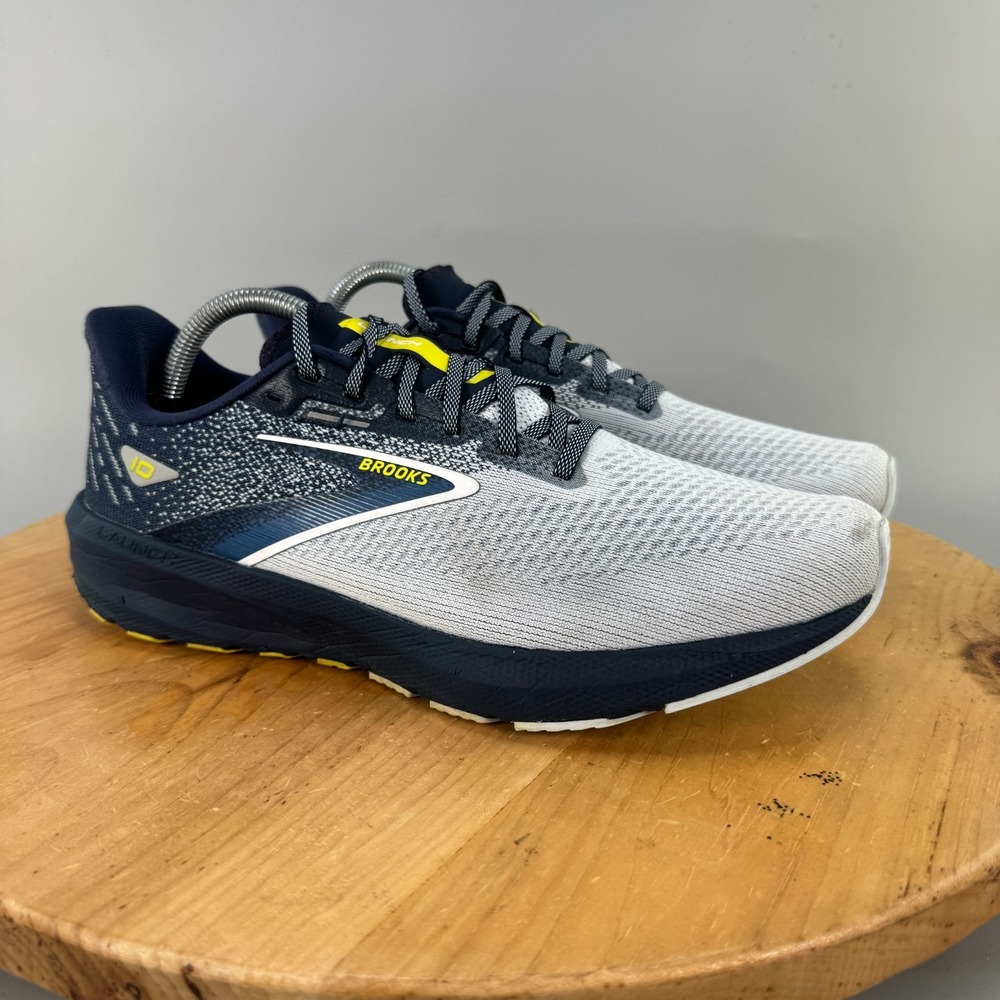 Brooks Launch 10 Men's Size 10 D Running Shoes Athletic White Navy Nightlife